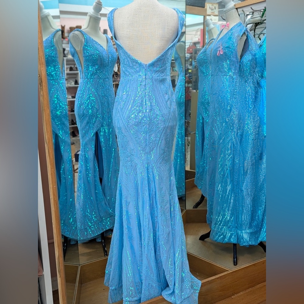 2Cute by J Michaels 20118 Blue Sequin Mermaid Prom Dress Plunge Neck Gown Size 8 - Picture 4 of 8